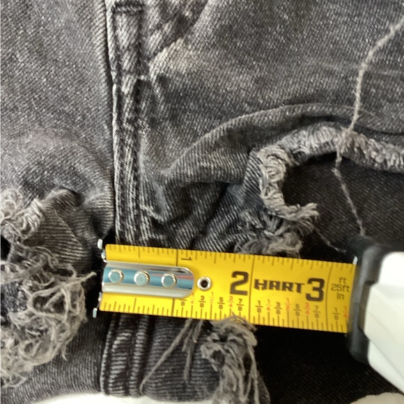 Levi's 501 High Rise Size 33 Button Fly Black Denim Shorts Distressed Cut Off - Picture 5 of 7